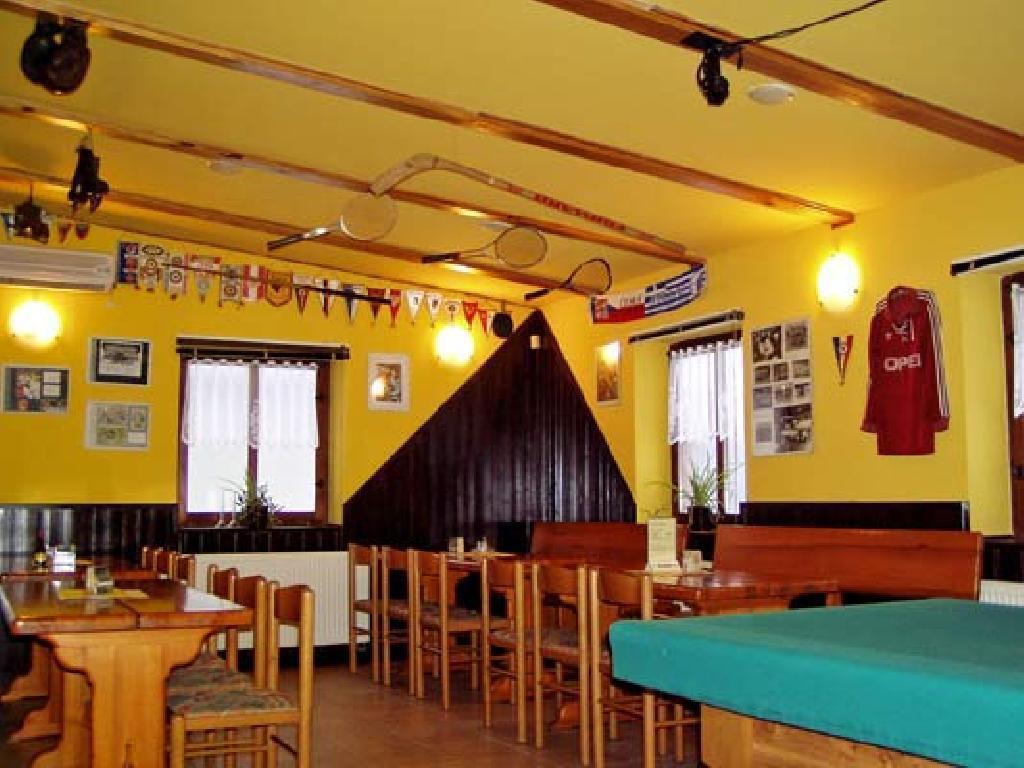 Restaurace A Penzion U Vladaru Mikulášovice Екстериор снимка